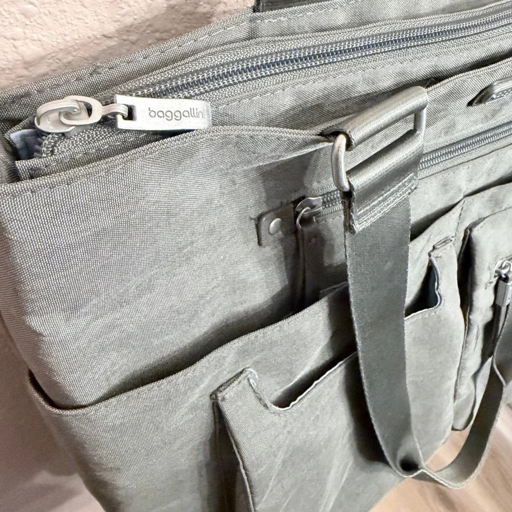 Baggallini Any Day Tote Bag Gray Nylon Travel Shoulder Crossbody Laptop Work Bag